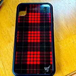 Wild flower iPhone XR case.  Nice condition